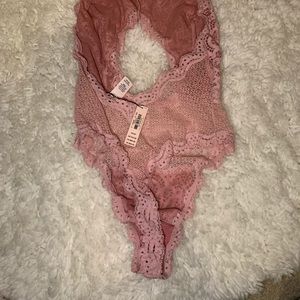 🌷NWT Victoria’s Secret Lingerie🌹